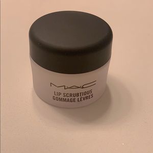 Mac Cosmetics Lip Scrubtious